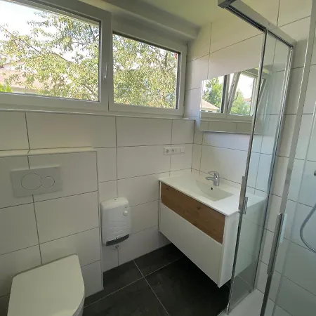 Apartment Haus Gohringer / *