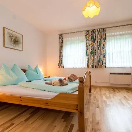 Haus Gohringer / Apartment Hermagor-Pressegger See